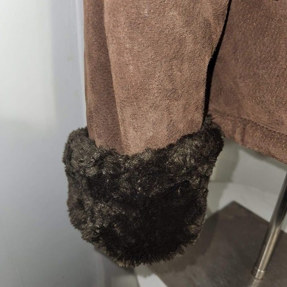 Vintage Authentic GUESS 100% Leather Suede Jacket Faux Fur Lining Y2K MediumccX - Picture 7 of 12